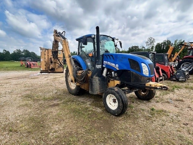 2013 NEW HOLLAND TS6.110 with Diamond Boom Mower